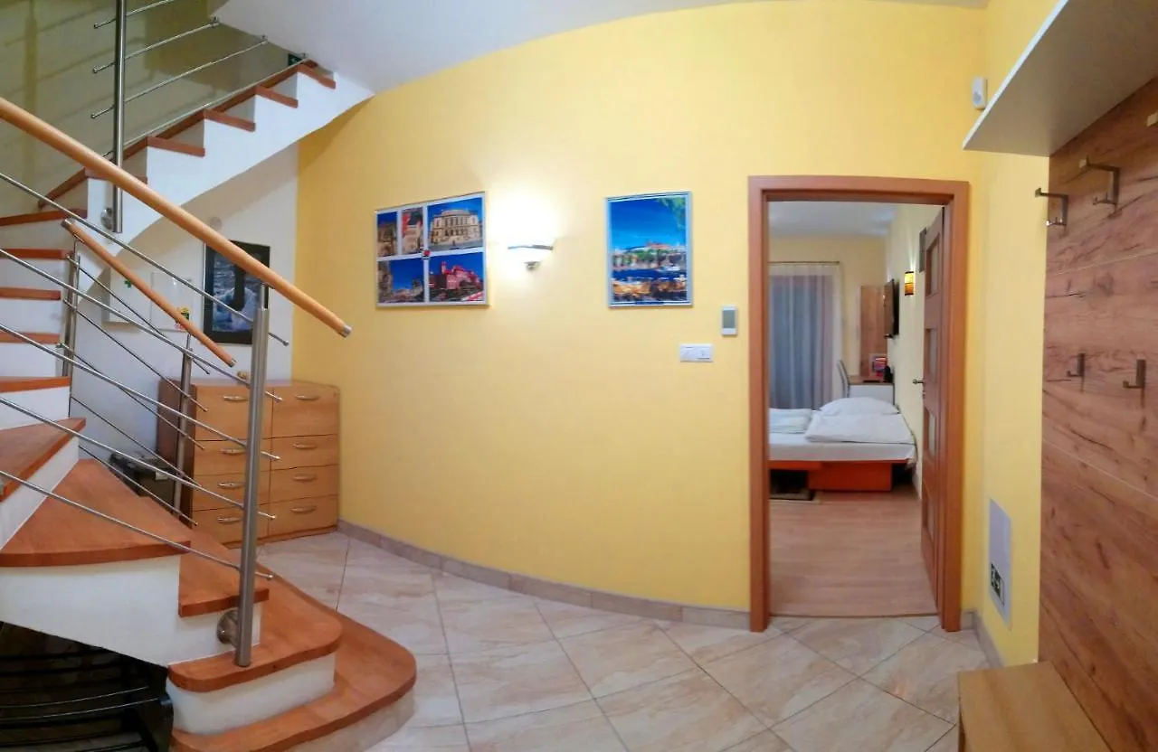 Lovely Apartment, Garden, Parking, Wifi, Netflix Prague Czech Republic